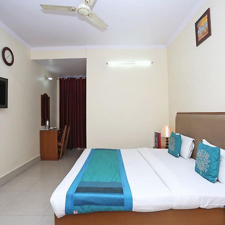 Oyo 10788 Hotel Harisons Continental Patna (Bihar) Exterior photo