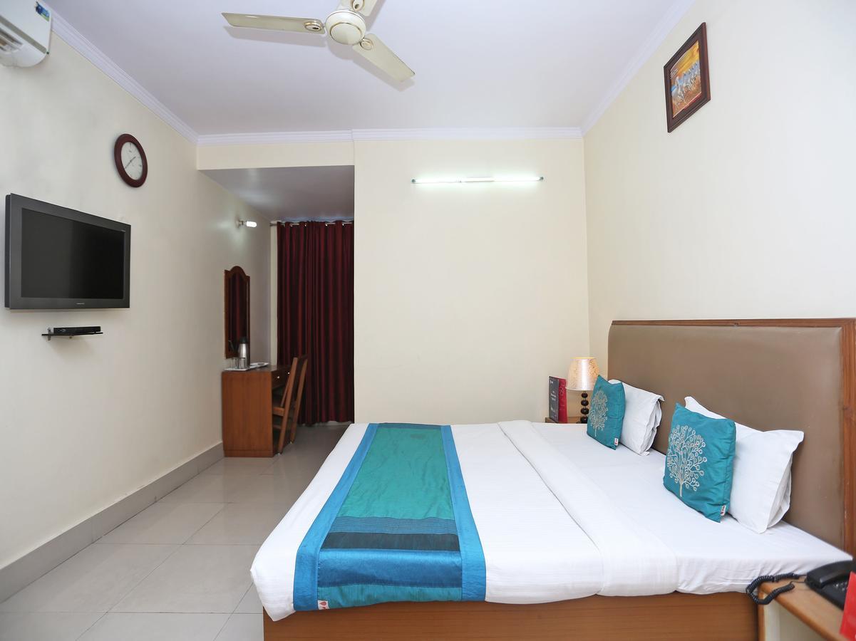 Oyo 10788 Hotel Harisons Continental Patna (Bihar) Exterior photo